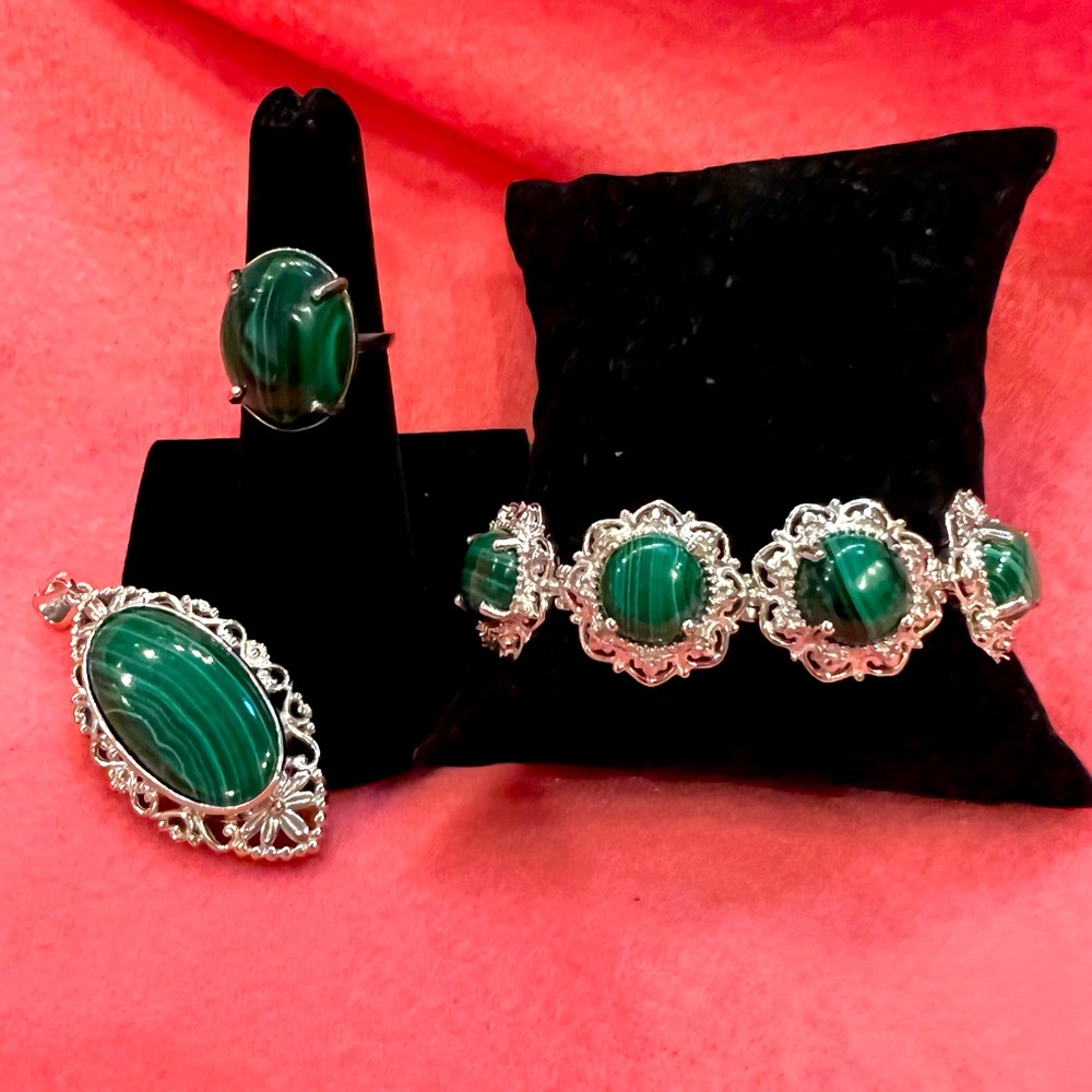 Set malachite in sterling and stainless bracelet, broach and ring size 6